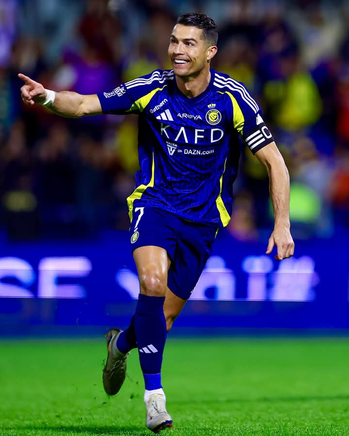 FlowinVitus's tweet image. wachezaji wa mpira wanaoongoza kwa kucheza mpira unauburudisha
1. 🇦🇷 Diego Maradona 
2. 🇦🇷 Lionel Messi 
3. 🇧🇷 Ronaldinho 
4. 🇳🇱 Johan Cruyff 
5. 🇧🇷 Pele 
6. 🇫🇷 Zinedine Zidane 
7. 🇵🇹 Cristiano Ronaldo 
8. 🇮🇪 George Best 
9. 🇧🇷 Rivaldo 
10. 🇧🇷 Neymar 
#worldofstatistics.