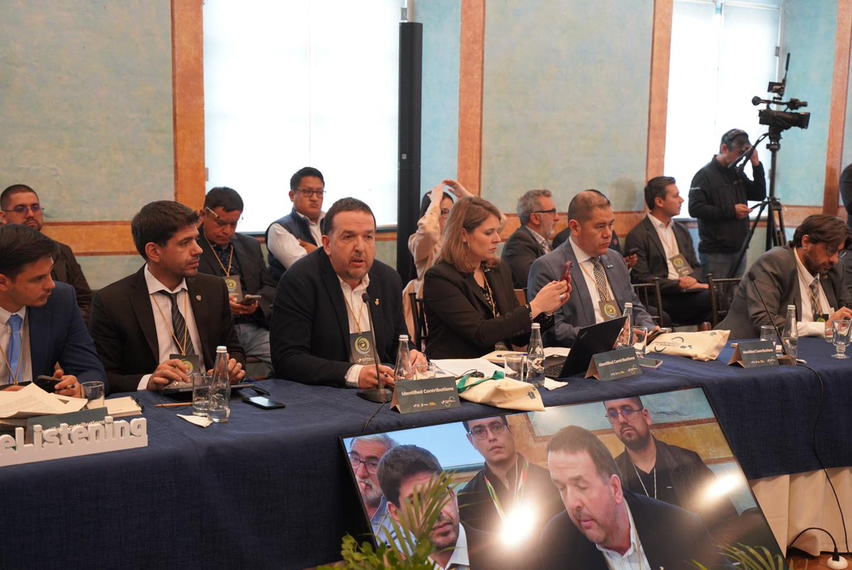 ACMunicipis's tweet photo. L’alcalde Vic @AlbertCastells, que representa l'ACM al Fòrum de Ciutats Intermitges de @uclg_org a l’Equador, va intervenir aquest dijous en el Dia del Clima. Va destacar la importància del repte demogràfic i la implicació de les generacions més joves amb el canvi climàtic https://t.co/9UHQJJQrT7