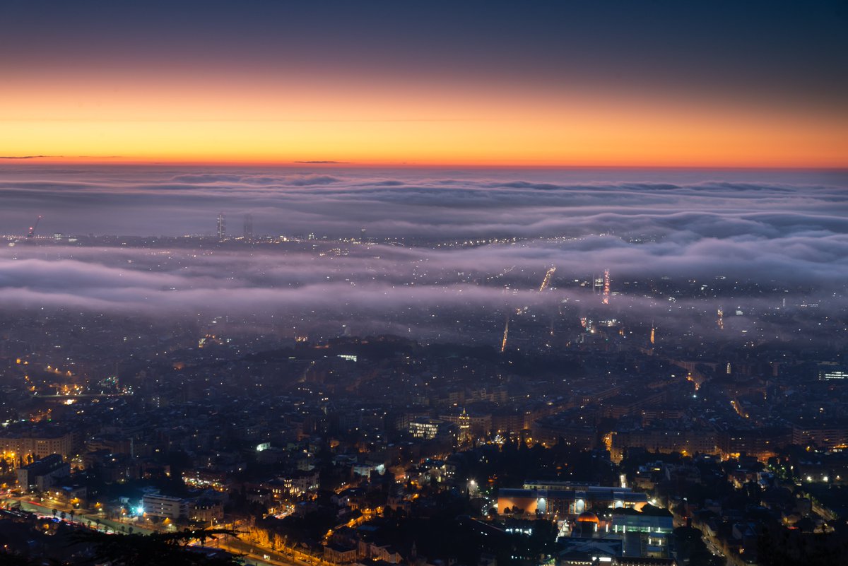 alfons_pc's tweet image. Bancos de nubes muy bajas #stratus sobre #Barcelona esta mañana 24/01 coincidiendo con la #luzcrepuscular #obsFabra #RACAB @AEMET_Cat @meteocat @btveltemps @eltempsTV3 @ARAmeteo @tempsdemeteo @acommeteo @acam_cat @ame_asociacion @wmo @CloudAppSoc