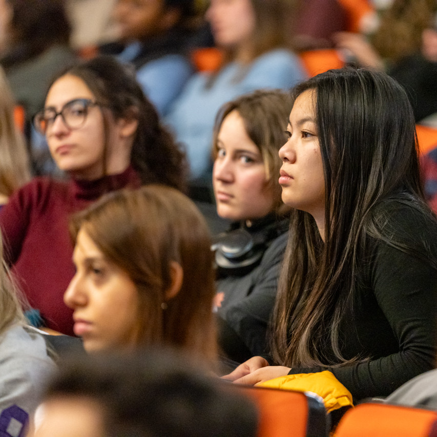 UCM Global (@oficinari_ucm) on Twitter photo Más de 650 estudiantes🧑🎓internacionales🌐 se incorporan a las aulas de la <a href="/unicomplutense/">Complutense</a> en el segundo semestre.
👀Lee <a href="/TribunaComplu/">Tribuna Complutense</a>: 👇
🔗tribuna.ucm.es/news/mas-de-65… Más de 650 estudiantes🧑🎓internacionales🌐 se incorporan a las aulas de la <a href="/unicomplutense/">Complutense</a> en el segundo semestre.
👀Lee <a href="/TribunaComplu/">Tribuna Complutense</a>: 👇
🔗tribuna.ucm.es/news/mas-de-65…