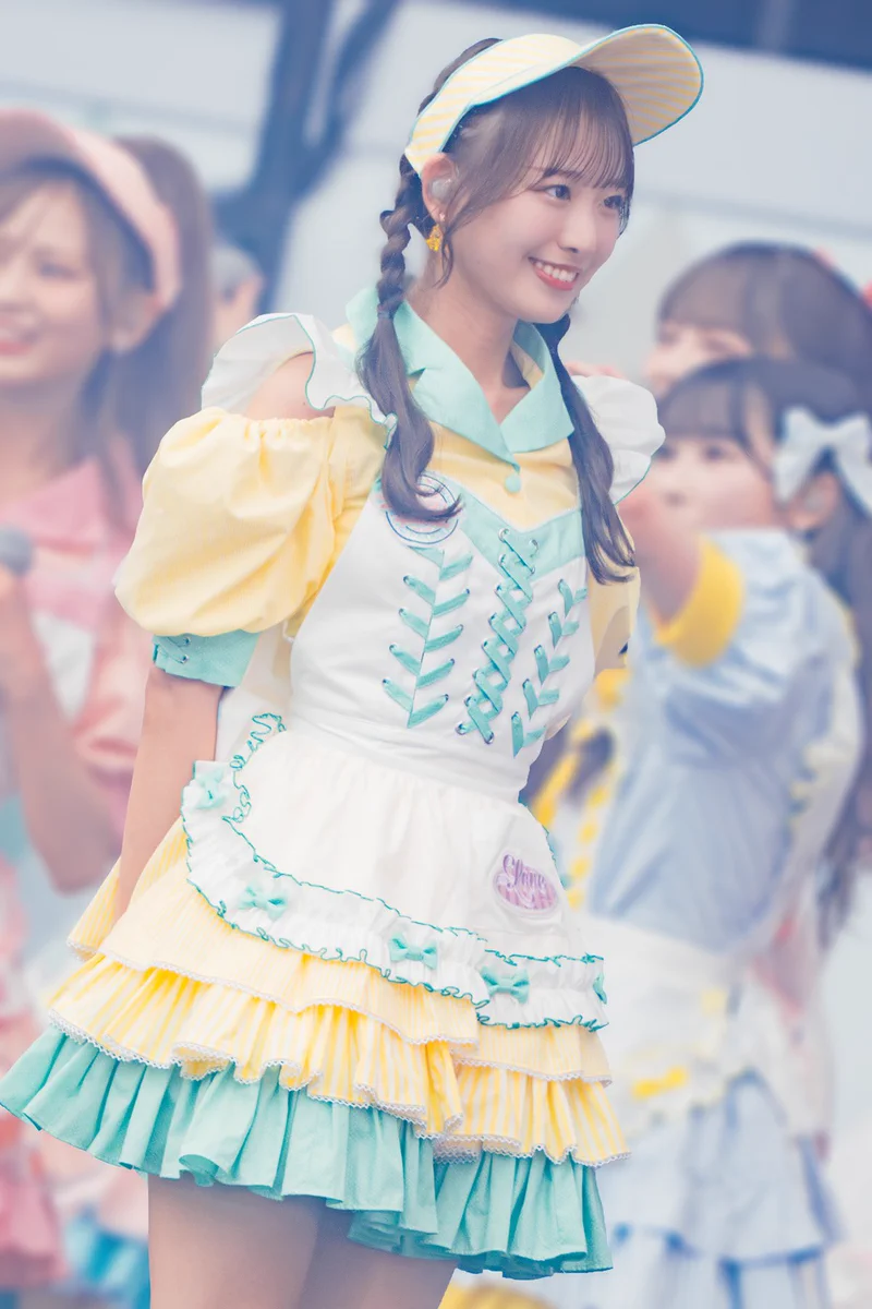 瀧脇笙古 直筆 ダイナー衣装 ゆうちゃん on X: 