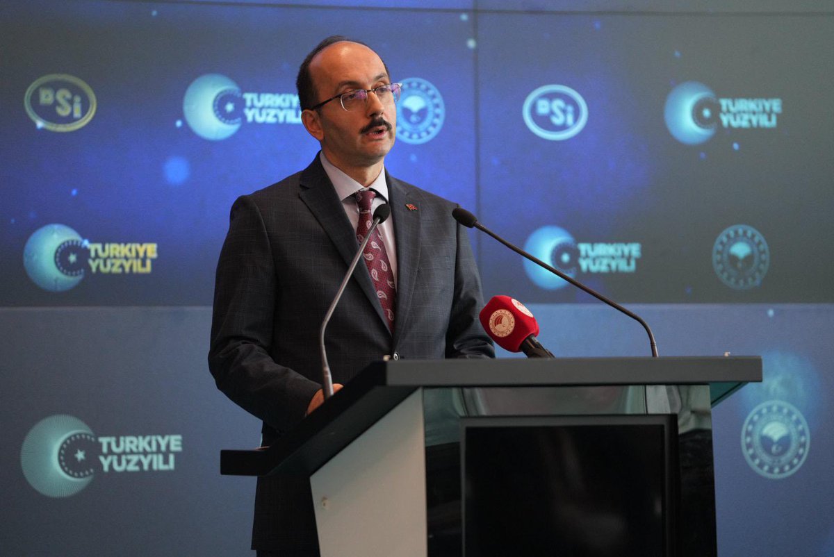 ‘Üst Yönetim Değerlendirme ve Eğitim Seminerimizin” açılışında hitapta bulunduk.

Sayın Bakan Yardımcımıza her zaman olduğu gibi bugünde bizlerle birlikte oldukları için şükranlarımı sunuyorum.