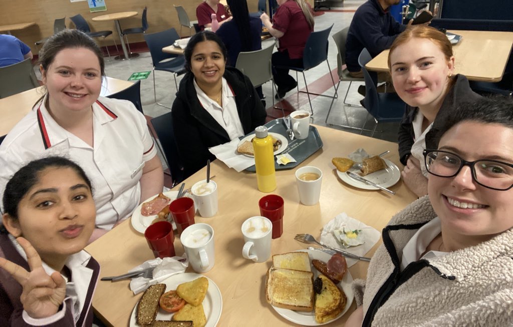 Early start to avoid the red weather alert this morning!🚩🚩

Huge thanks to <a href="/TUH_Tallaght/">Tallaght University Hospital (TUH)</a> Catering for their hard work &amp; keeping us fueled for the day. Making the 5:30am start to the day easier for all!🤗

#TUHWorkingTogether