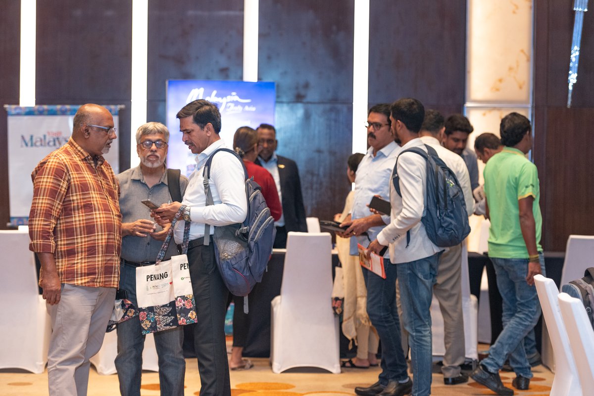 PCEB_MY's tweet photo. The B2B session of the Penang Roadshow to India in Chennai was a vibrant and engaging platform, fostering meaningful connections between Penang and Indian stakeholders.
#PCEB #PRTI2025 #DiscoverPenang #Chennai #B2B #Collaboration #BElonginPenang #BusinessEventsPenang https://t.co/5mai4ttBOm