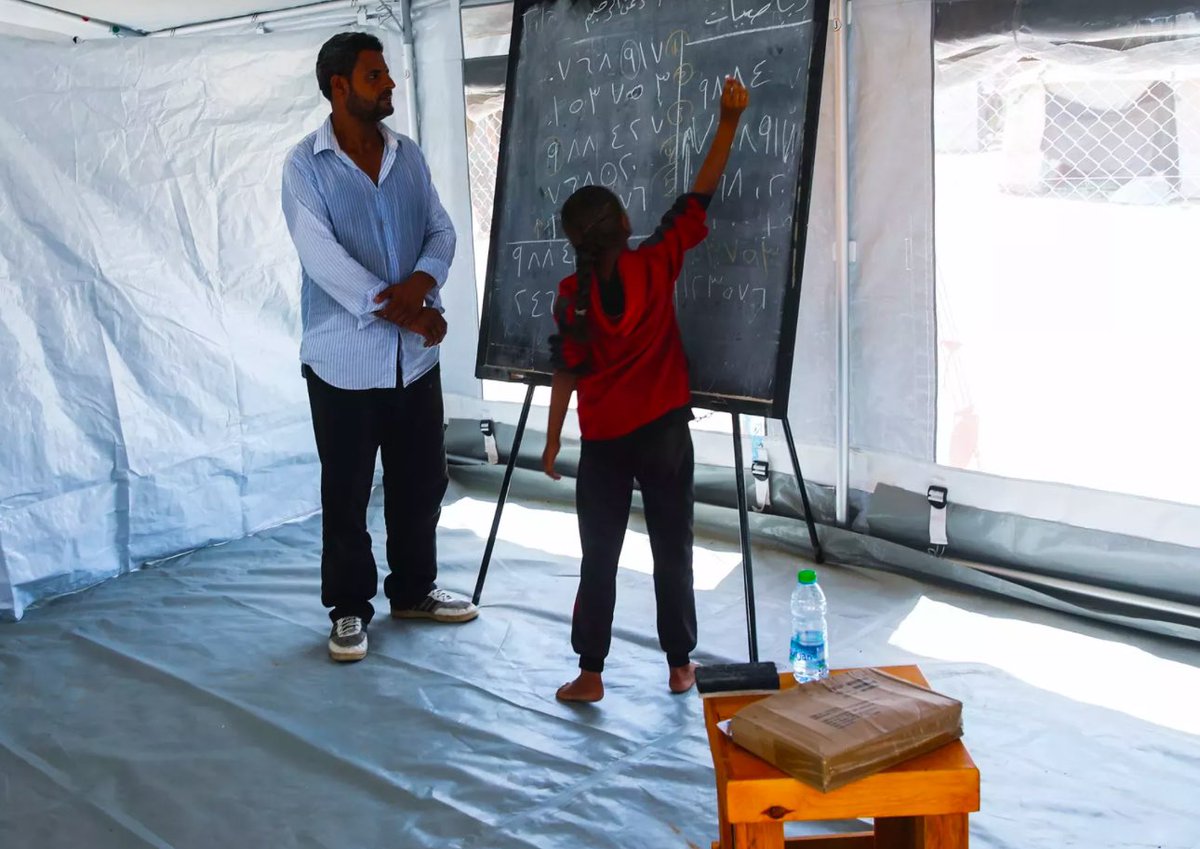 GazaCinema's tweet photo. Education is not a basic right for Palestinians in Gaza, it is a lifeline. 

@UNRWA reports Israel killed over 14,500 children in Gaza and 88% of schools Damaged in Gaza

Approximately 660,000 children in Gaza remain out of school.

#InternationalEducationDay 

📸 UNICEF https://t.co/WWVOvfCMD4