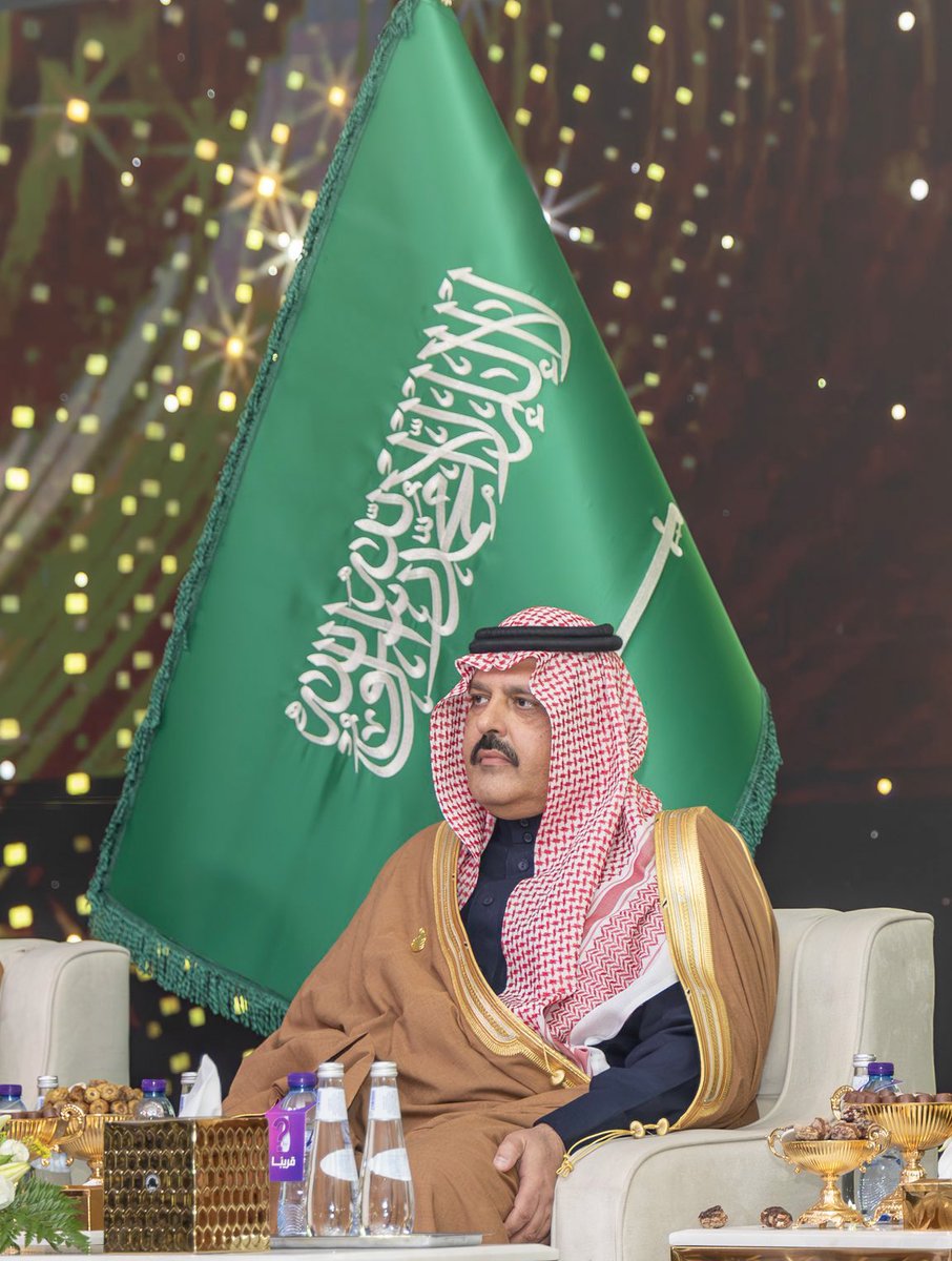 #قرية_الشفا 

نرفع أسمى ايات التهاني والتبريكات لصاحب السمو الملكي الأمير #عبدالعزيز_بن_سعد_بن_عبدالعزيز  بمناسبة صدور الأمر الملكي الكريم بتمديد خدمة سموه اميراً لمنطقة حائل لأربع سنوات سائلين الله بإن يديم على الوطن أمنه واستقراره  .