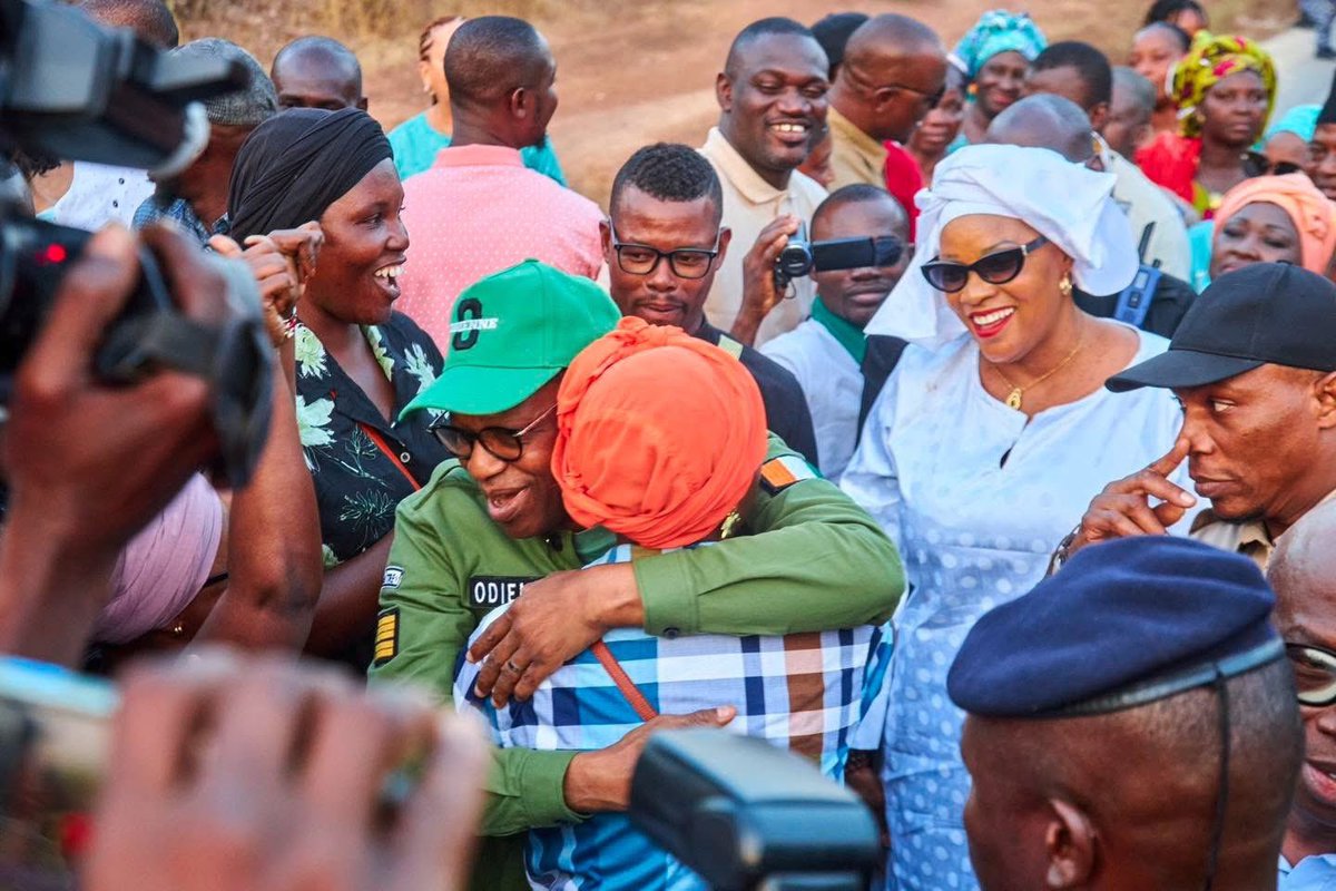 Odienné, quelle belle énergie ! 🙌 Heureux d’être parmi vous. L’énergie, la chaleur, l’enthousiasme… tout y est ! On est ensemble pour avancer et construire. Cet accueil est une vraie source d’inspiration !

#Odienne #Denguele #MAK