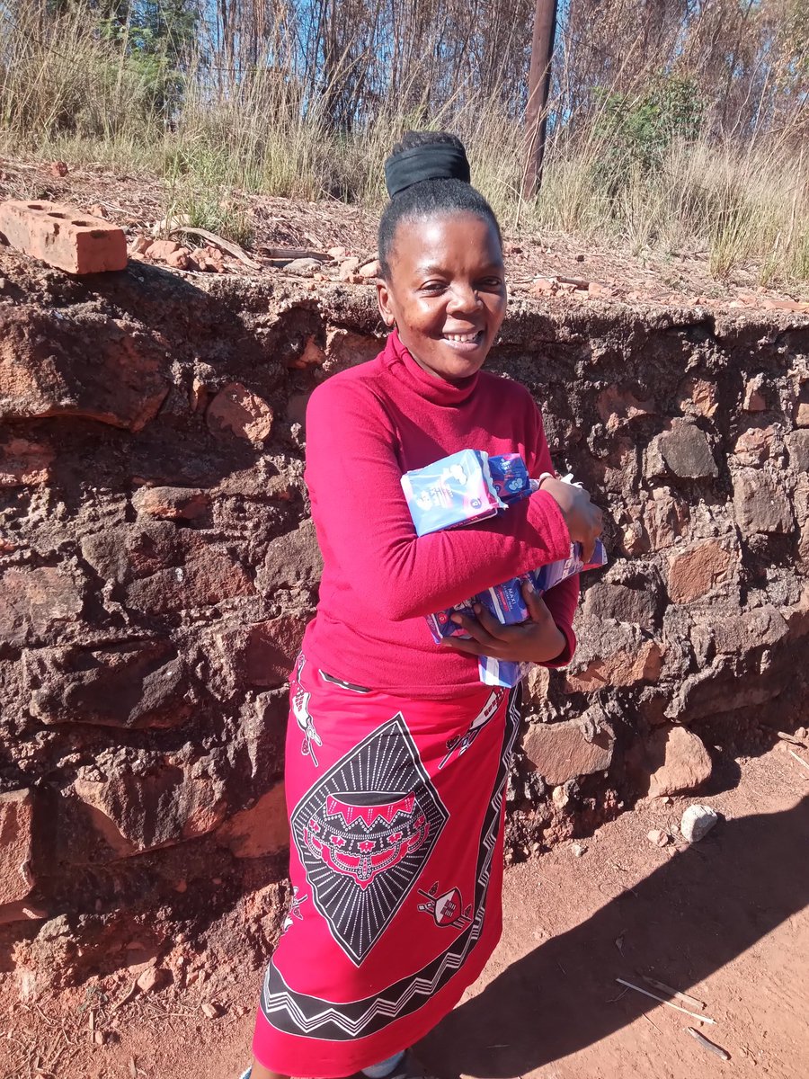 nomcebo_mkhali's tweet photo. I am a WOMAN. 
The number of people who tell me not to talk about PERIODS openly a natural monthly experience for WOMEN and GIRLS continues to surprise https://t.co/bwjYJlxo4W