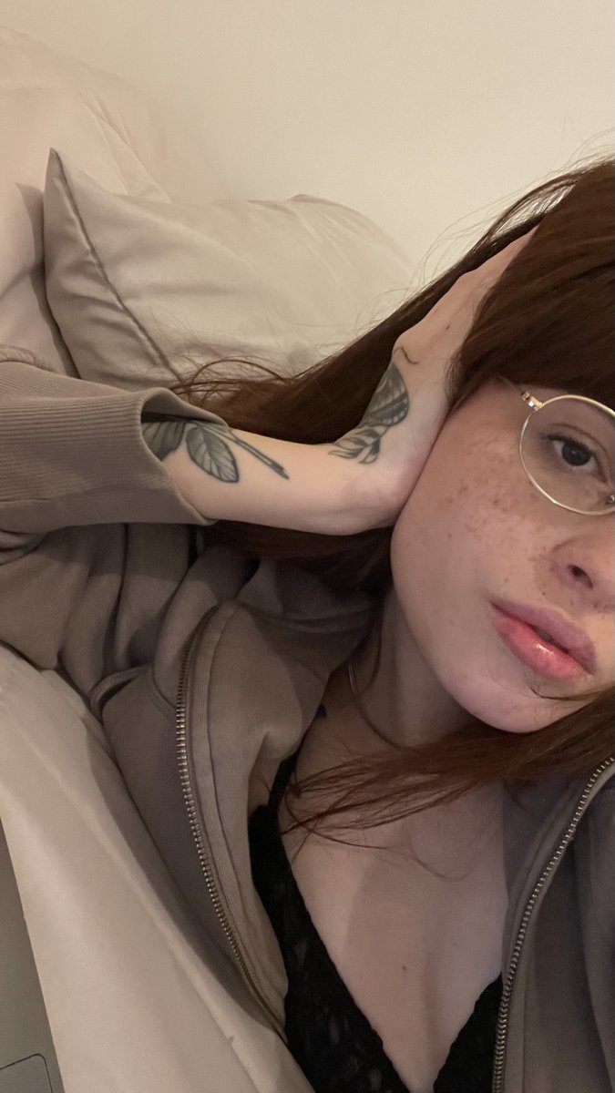 Lea L (@lea_lights) on Twitter photo 