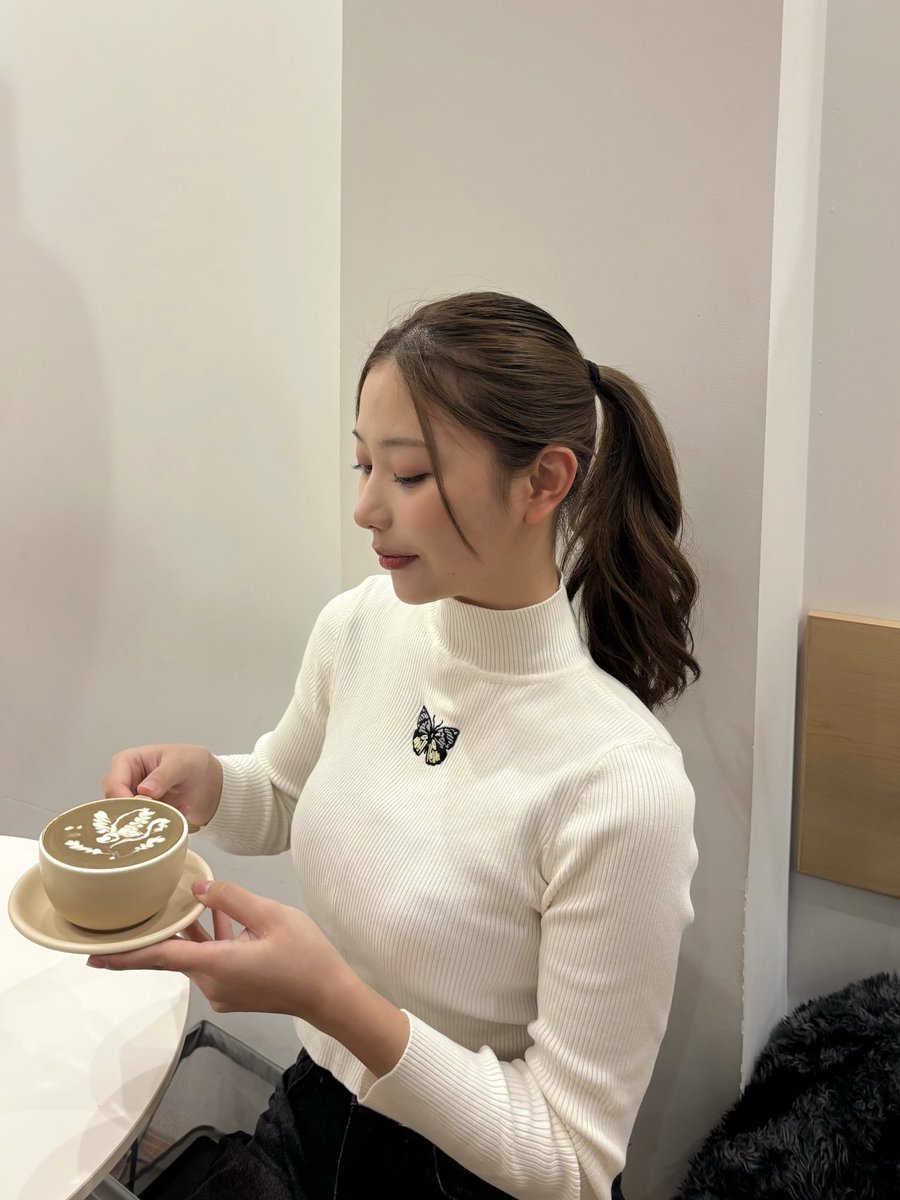__co1's tweet photo. 最近ポニーテールの気分
 #日常 #日常垢 https://t.co/edHhnHAEbC