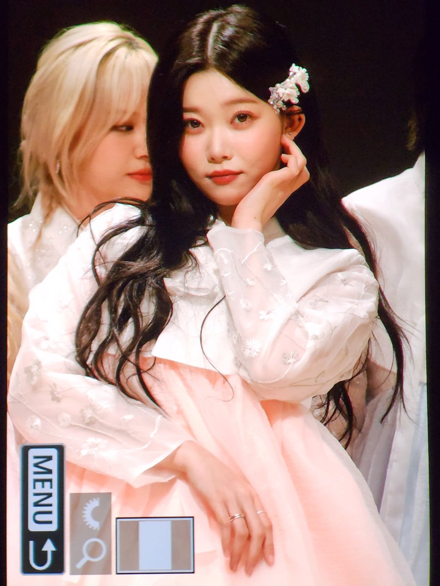 GodFriend_'s tweet image. 250124 Tsuki EVERLINE Fansign Preview
츠키 팬싸인회 프리뷰
#TSUKI #츠키 #つき #빌리 #Billlie