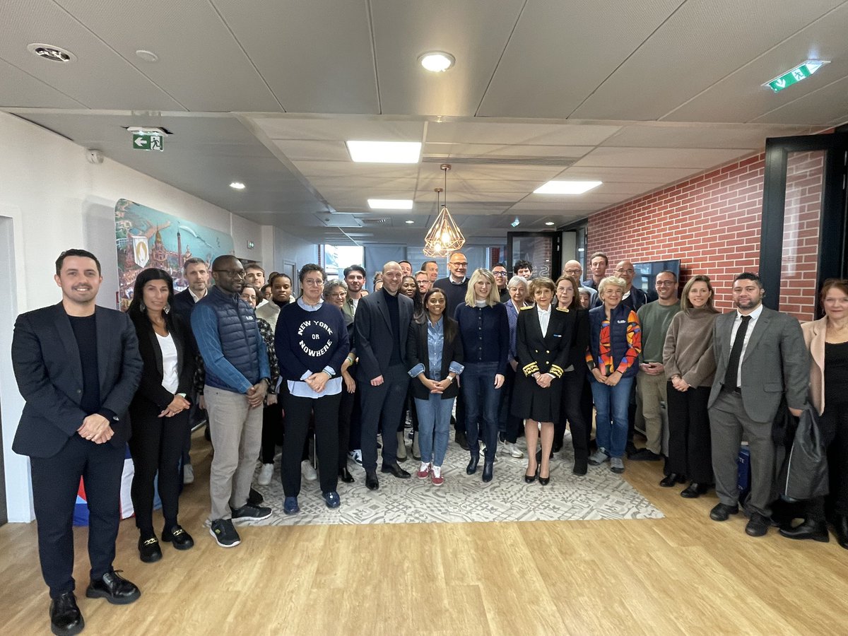 Visite officielle de Marie BARSACQ, Ministre des Sports, Jeunesse &amp; Vie associative à l’<a href="/Agence_du_Sport/">Agence nationale du Sport</a>. L’occasion de souligner l’action depuis + de 5 ans sur la haute performance, le développement des pratiques &amp; la projection 2030 en amplifiant l’impact social par le sport 🇫🇷