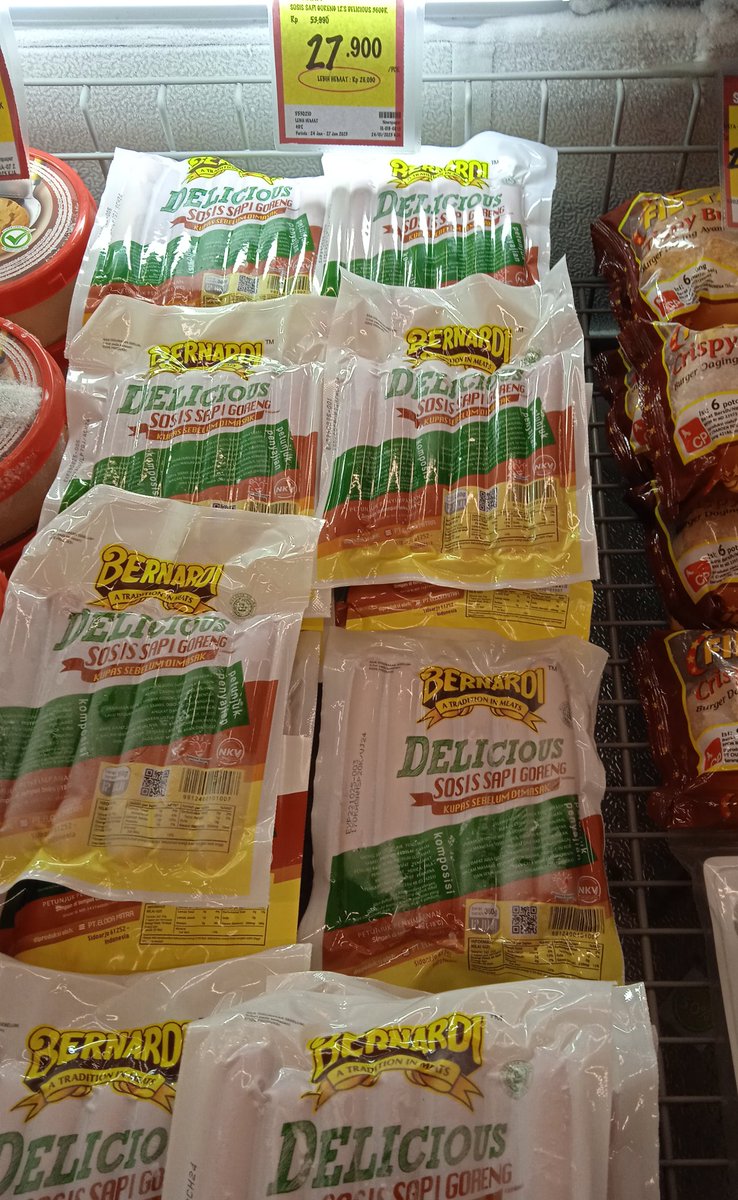 Mr_Enjoy_Aja's tweet image. #Friday night goes to #Superindo buy #Bernardi beef #sausage🌭 which promo only 27.900 IDR 🙂
#Surabaya #Jakarta #Semarang #Yogyakarta #Bandung #Indonesia