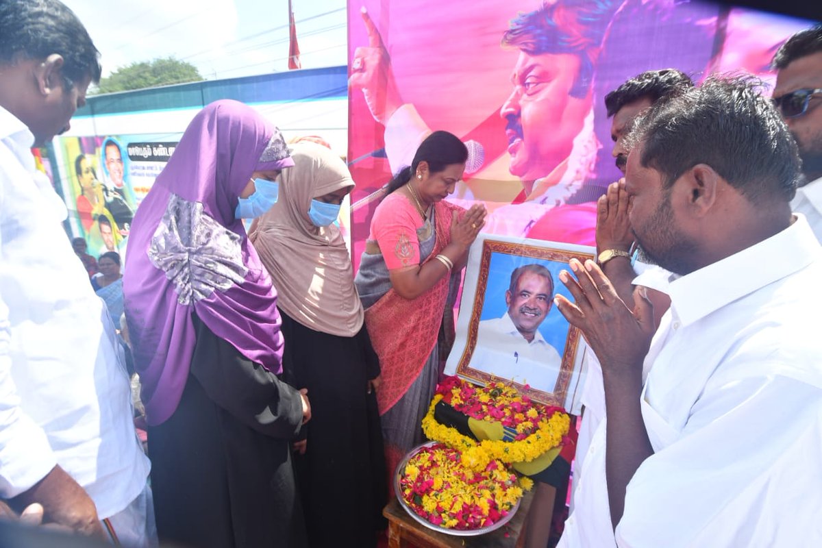 PRAVIN3319's tweet photo. தற்போது புதுக்கோட்டை திருமயத்தில்
அநீதிக்கு எதிராக கேள்வி எழுப்பிய
ஜெகபர் அலி படுகொலையை கண்டித்து நடைபெறும் ஆர்ப்பாட்டத்தில் கலந்து கொண்ட கலந்து கொண்ட போது !
நாள் : 24/01/2025
#Murder #pudukottai
#DmdkProtest https://t.co/ckWZ2Uxy3B