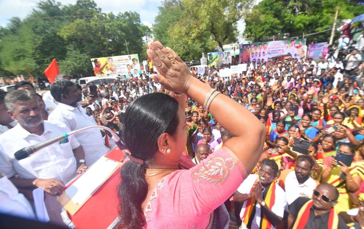 PRAVIN3319's tweet photo. தற்போது புதுக்கோட்டை திருமயத்தில்
அநீதிக்கு எதிராக கேள்வி எழுப்பிய
ஜெகபர் அலி படுகொலையை கண்டித்து நடைபெறும் ஆர்ப்பாட்டத்தில் கலந்து கொண்ட கலந்து கொண்ட போது !
நாள் : 24/01/2025
#Murder #pudukottai
#DmdkProtest https://t.co/ckWZ2Uxy3B