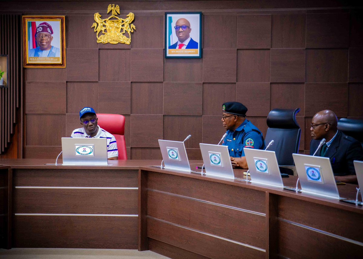 m_akpakomiza's tweet photo. Today, I officially decorated the Managing Director of the Edo State Traffic Management Agency (EDSTMA) Engr. Stainless Ijegede. This is to reaffirm our administration's commitment to efficient traffic management and road safety in Edo State.

I also used the medium to charge all EDSTMA staff to diligently fulfill their roles, which include ensuring road safety, reducing congestion, educating the public on traffic regulations and enforcing compliance with fairness and professionalism. Together, we are building safer roads and a more organized transportation system for the benefit of all Edo citizens.

Sen. Monday Okpebholo 
Executive Governor, EdobState.