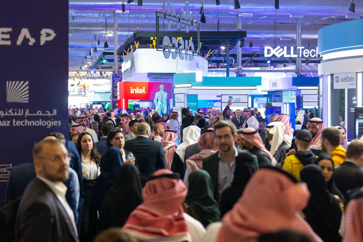 #ليب25 و #ديب_فيست يعودان إلى الرياض! 🚀
🗓️ 9 - 12 فبراير

اكتشفوا آفاق المستقبل مع +1,800 شركة تقنية عالمية، مثل  stc، Meta، X، Zoom، Google، Microsoft، وأكثر!

استمعوا لـ +1,000 من قادة التقنية ونجوم الرياضة الذين سيشاركون تجاربهم الملهمة

⚽️ إيكر كاسياس - نجم ريال مدريد