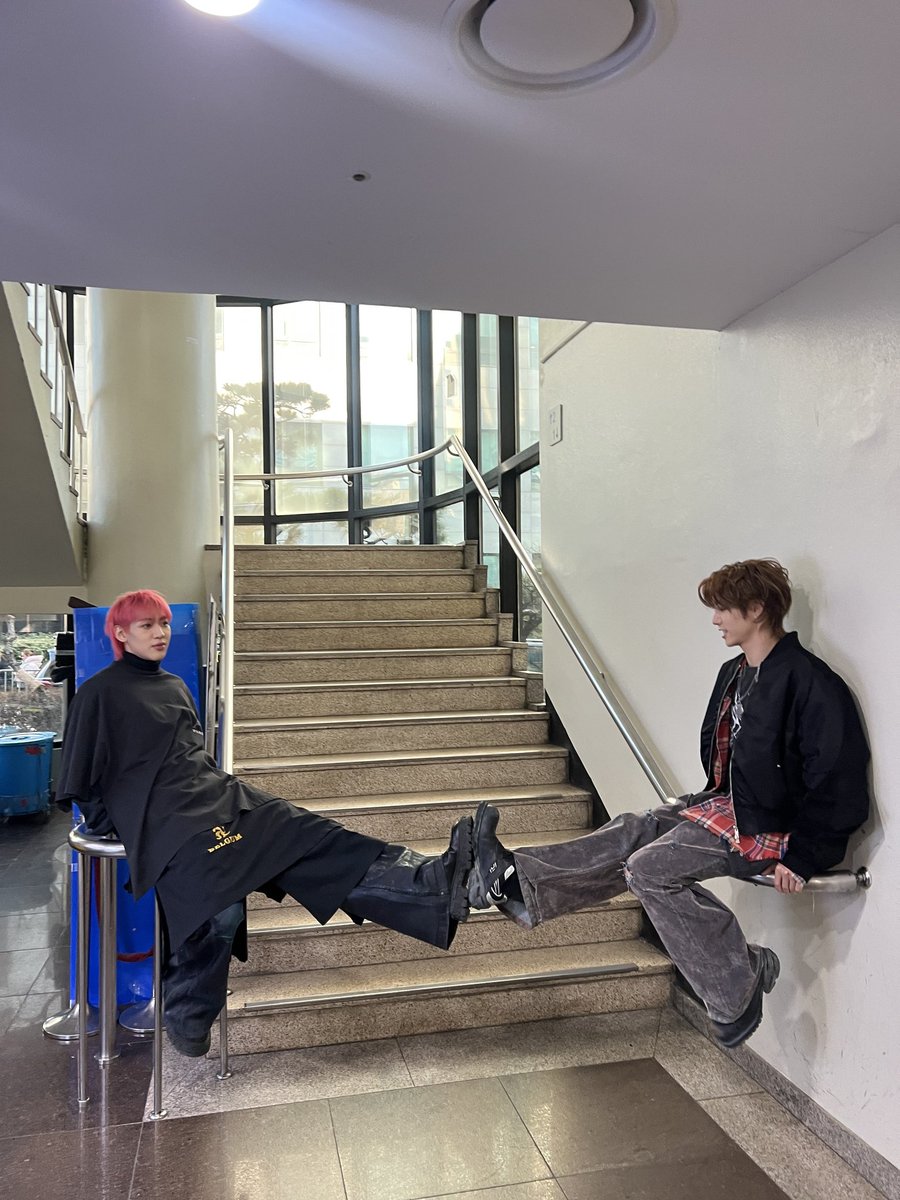 กรี๊ดดดมันออกมาค่ะมาร์คต้วนลงรูปน้องเเบมทางอฟซ😭😭😭เเรงมากๆๆๆๆๆดิฉันเเจก2,000฿/1รางวัลรูปนี้เห็นด้านหน้าโดยเเท้น้ำตาเป็นสี💜❤️😭😭😭😭😭😭😭😭😭😭😭😭😭😭😭😭😭😭😭😭😭😭😭😭😭😭😭😭😭

#MTBB  #MarkBam