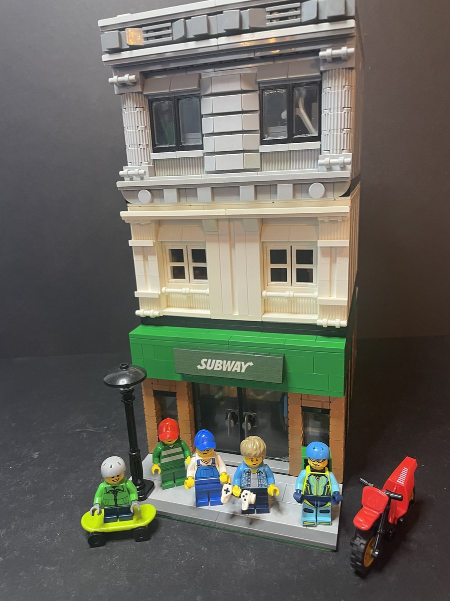 TheAcodiz's tweet photo. LEGO Moc Subway https://t.co/31piuTOJ2V