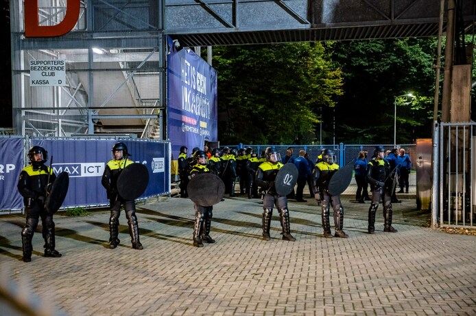 De Eerste De Beste tweet media