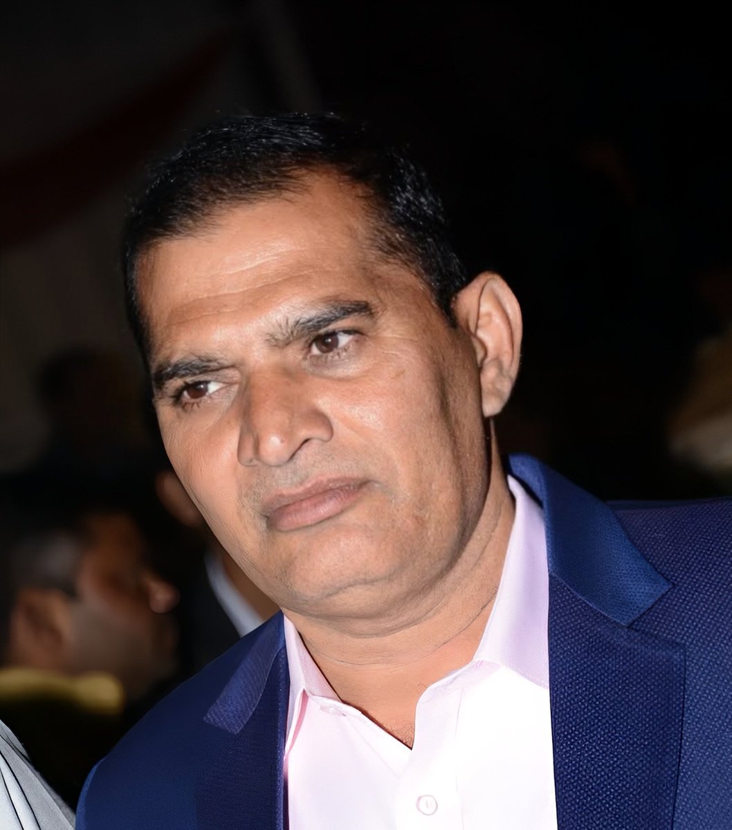 शहीद सुनील काकरान अमर रहें 🙏
पुलिस मुठभेड़ में UP पुलिस STF के इंस्पेक्टर शहीद सुनील कुमार काकरान (गांव मसूरी जिला मेरठ) की इलाज के दौरान मौत हो गयी है।
बदमाशों के साथ शामली में हुई पुलिस मुठभेड़ में चार बदमाश भी मारे गए थे जिसमें इंस्पेक्टर सुनील काकरान घायल हुए और इलाज के