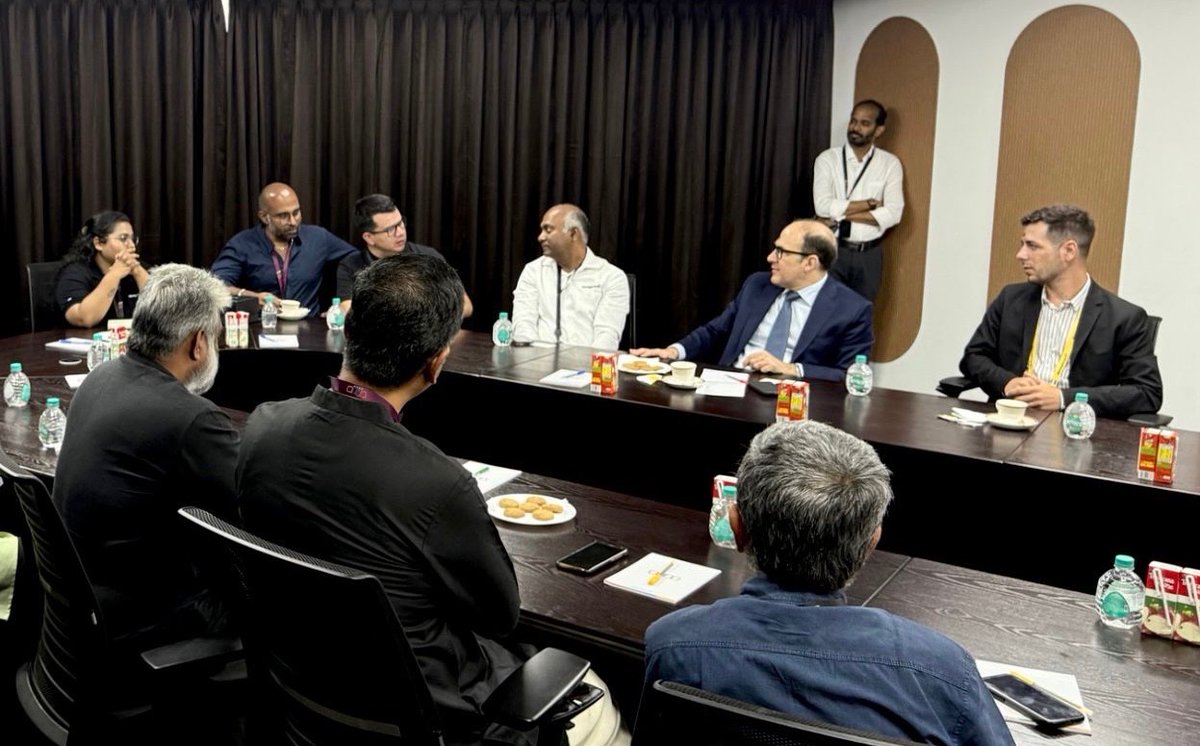 CaucinoMariano's tweet photo. En Chennai, visitando las instalaciones de Zoho Corp. Empresa de tecnología de enorme dinamismo con más de 18 mil empleados fundada por Sridhar Vembu, y cuya contraparte en argentina es la firma @zmaitsolutions https://t.co/88z7347Xji