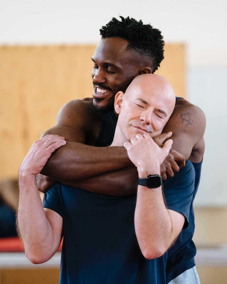 TheRSC's tweet photo. Your first look at #EdwardII in the rehearsal room 📸👑 https://t.co/k3NfKW7Sqt
