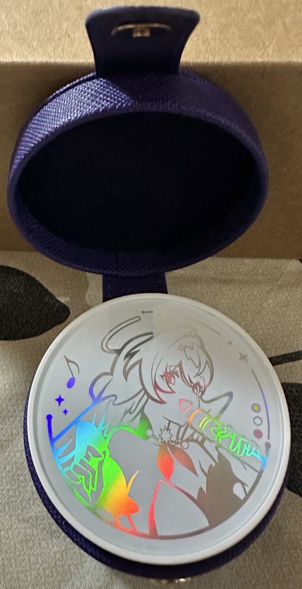 スタレのロビンコラボイヤホンが届いたんだけどクオリティがすごい。めちゃめちゃステキ。