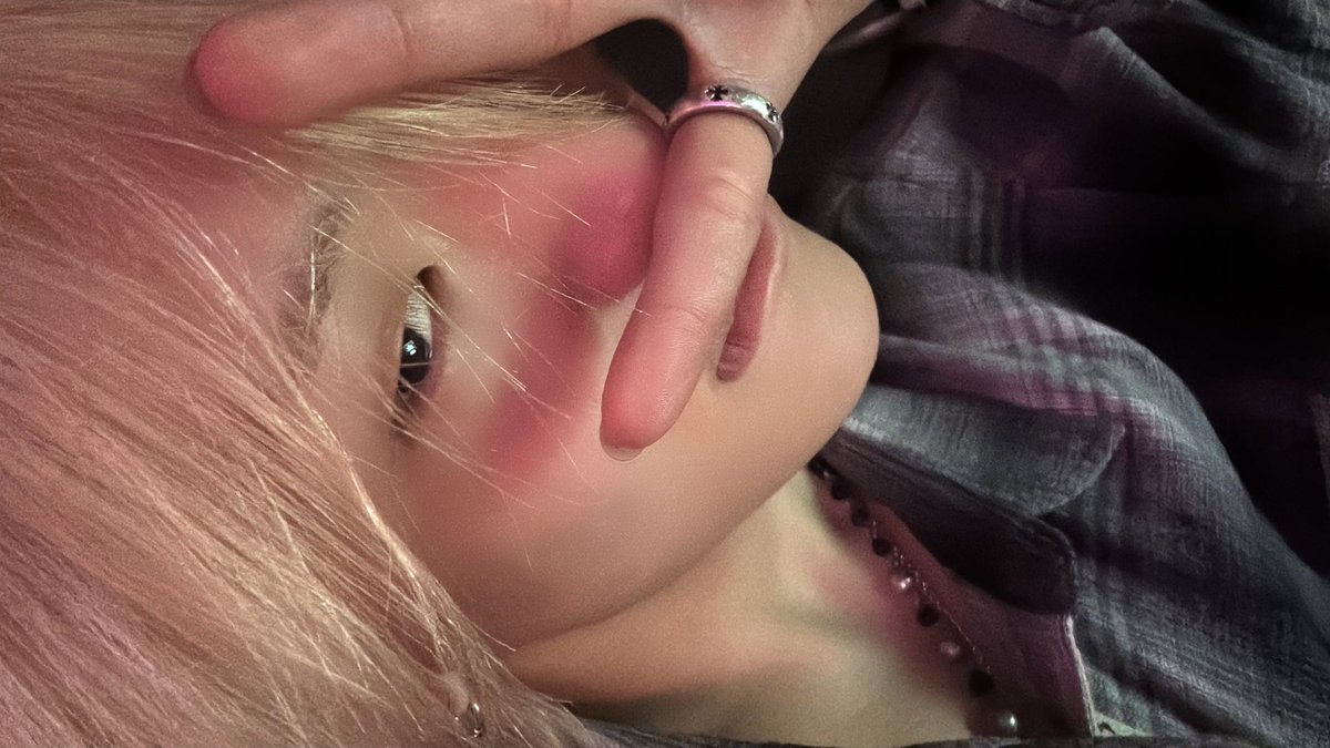 TNX_twt's tweet photo. 부스스😑🫠

#TNX
#천준혁 #JUNHYEOK https://t.co/IIJJU4yutq