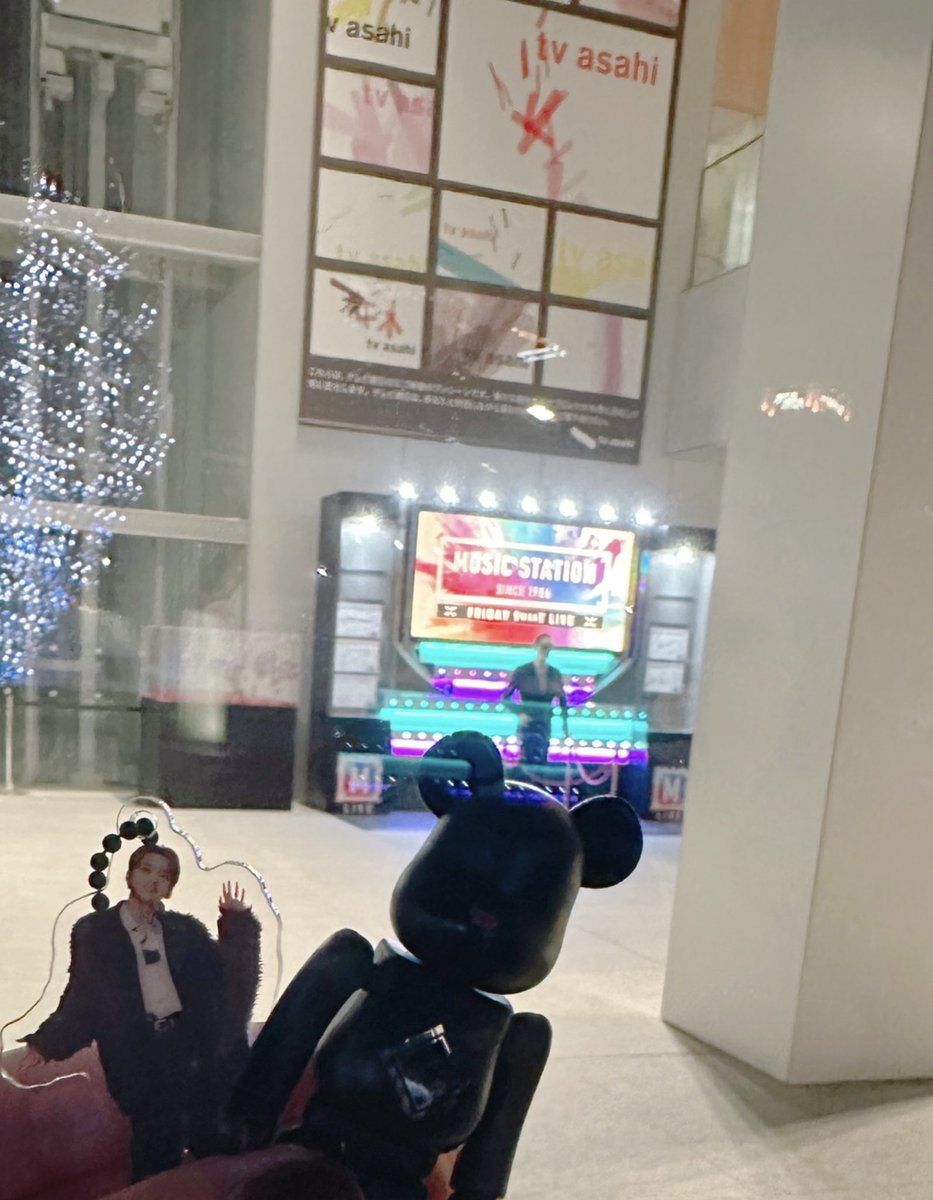 n__n1517's tweet image. 楽しかったぁぁーー❤️‍🔥
もうとにかく時間がなくて😂(生放送ならではw)
スタッフさんもバタバタで、スタジオ入る時も出る時もすんごい走ったから6面の団結力がうまれました🏃‍♀️‍➡️🏃‍♀️‍➡️🏃‍♀️‍➡️
貴重な経験✨笑

すっごい近かったしキラキラしてた〜🥹🪩

#Mステ
#Da_iCE
#FUNKEYS