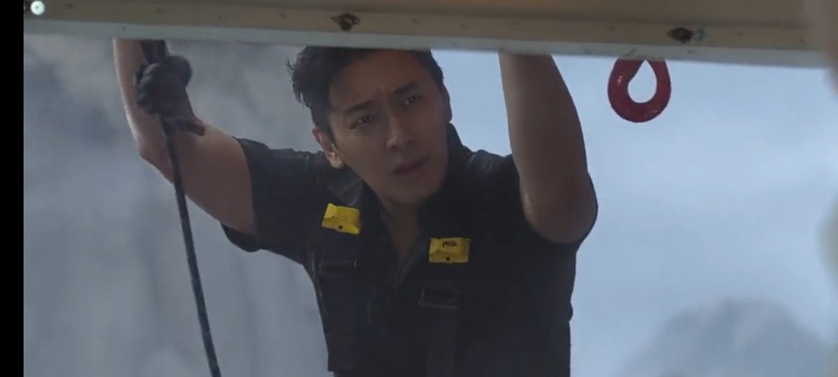 rstayu_'s tweet photo. Mantan ranger gunung jiri nih bos🤙

#JuJiHoon #TheTraumaCodeHeroesonCall https://t.co/qLDVSFgJqU