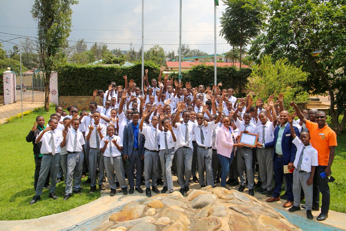 What a fantastic day having students from #Kigali Christian School explore history at the Kandt House Museum! Their energy and curiosity were contagious. We love seeing young minds connect with #Rwanda's past. 

Other schools, come visit us! 

#DiscoverRwanda #VisitMuseums