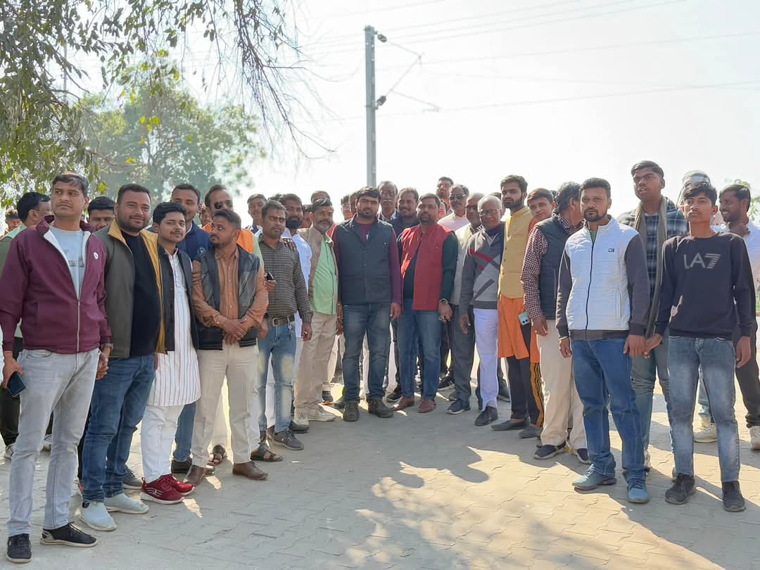 RahulBachchaBJP's tweet photo. आज़ जनपद कन्नौज में भारतीय जनता पार्टी द्वारा आयोजित #संविधान_गौरव_अभियान में मुख्य अतिथि के रूप में लोकप्रिय उपमुख्यमंत्री श्री केशव प्रसाद मौर्य ने प्रबुद्धजनों की संगोष्ठी को संबोधित किया।

कार्यक्रम में हमारे #बिल्हौर_विधानसभा की भारी संख्या में पहुंचे #जनसैलाब को मेरा कोटि कोटि प्रणाम 🙏🏻 

इस अवसर पर सभी पदाधिकारियों एवं कार्यकर्ताओं की गरिमामयी उपस्थिति रही, सभी का सादर धन्यवाद….

#संविधान_गौरव_अभियान #UPFoundationDay2025