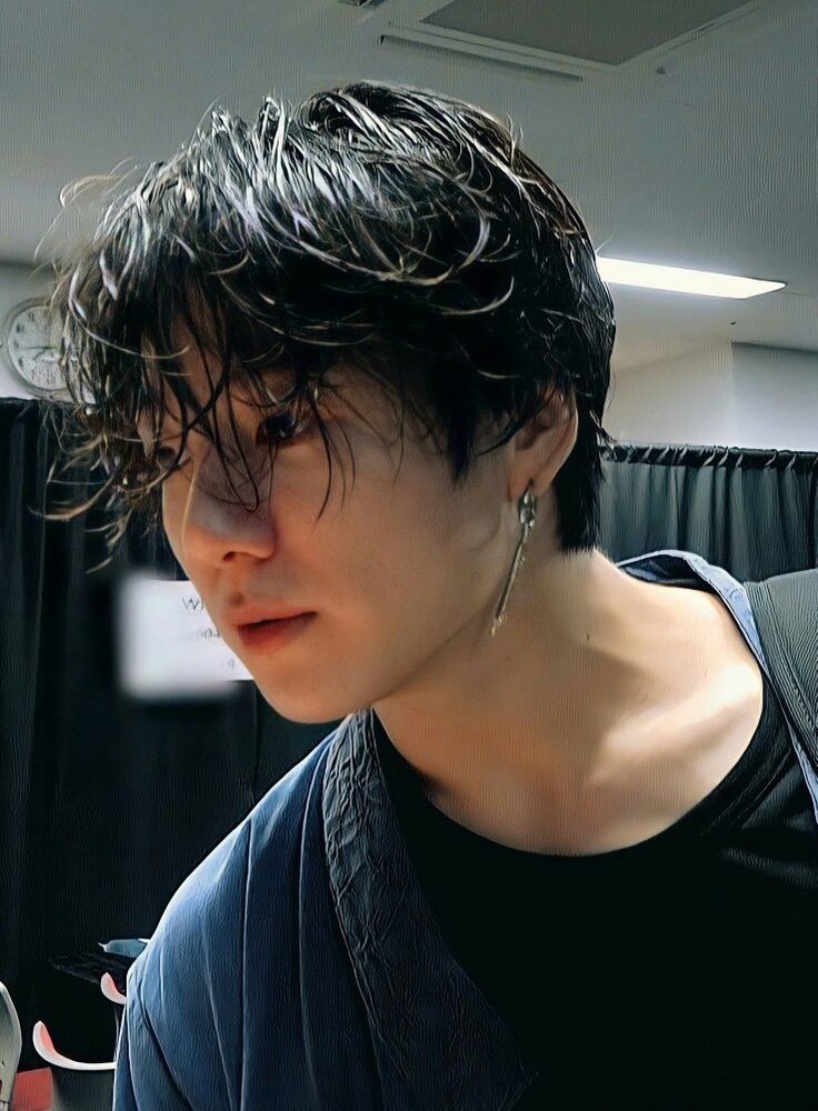 dailyjkpraise's tweet photo. Barefaced jungkook ; an insanely beautiful and flawless thread ★ https://t.co/DrzzEqHcth