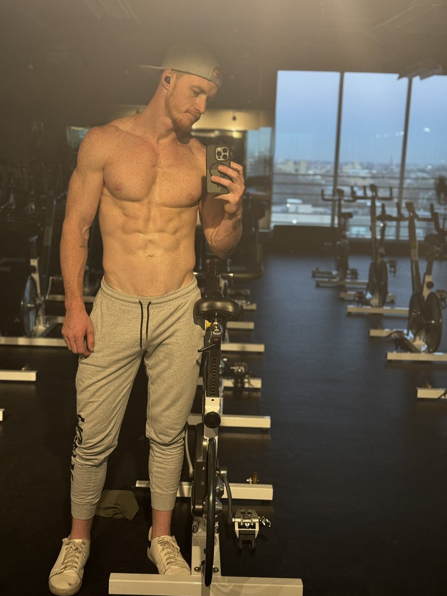 Lucas Scott tweet media