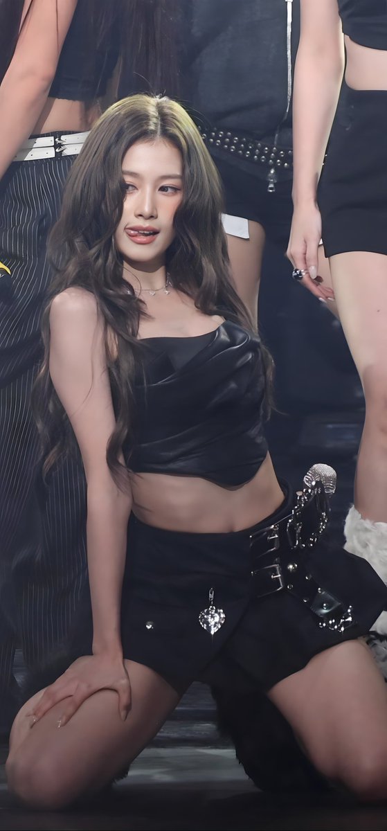 ForeverTwiceOT9's tweet photo. Friday Sana. Part 2

FULL SCREEN WALLPAPERS.

Go to my Google drive and download 50000 HD Twice photos for free.
https://t.co/qJVZoqRylP

#TWICE #트와이스 #ONCE #원스 #OT9
#사나 #サナ #さな #SANA #湊崎紗夏 https://t.co/UvRVrG3F9T