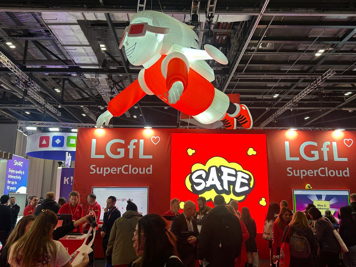 StGerardsSch's tweet photo. Our Junior school visiting Bett 2025 in London to stay abreast with what’s best in education and IT #Education #Technology  #DigitalLearning  @Bett_show https://t.co/aWmne5JkE2