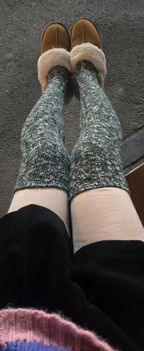 다리 ~니삭스 ~(๑・ .̫ ・๑)
#cd #크로스드레서 #crossdresser #시디  #여장남자 #여장 #女装 #男の娘 #伪娘 #女装男子  #脚フェチ #다리페티쉬 #다리페티시 #다리 #각선미 #스타킹 #오버니삭스 #스타킹페티쉬 #페티시 #페티쉬 #니삭스 #니삭스페티쉬 #fetish #오토코노코 #낭자애 #뉴하프