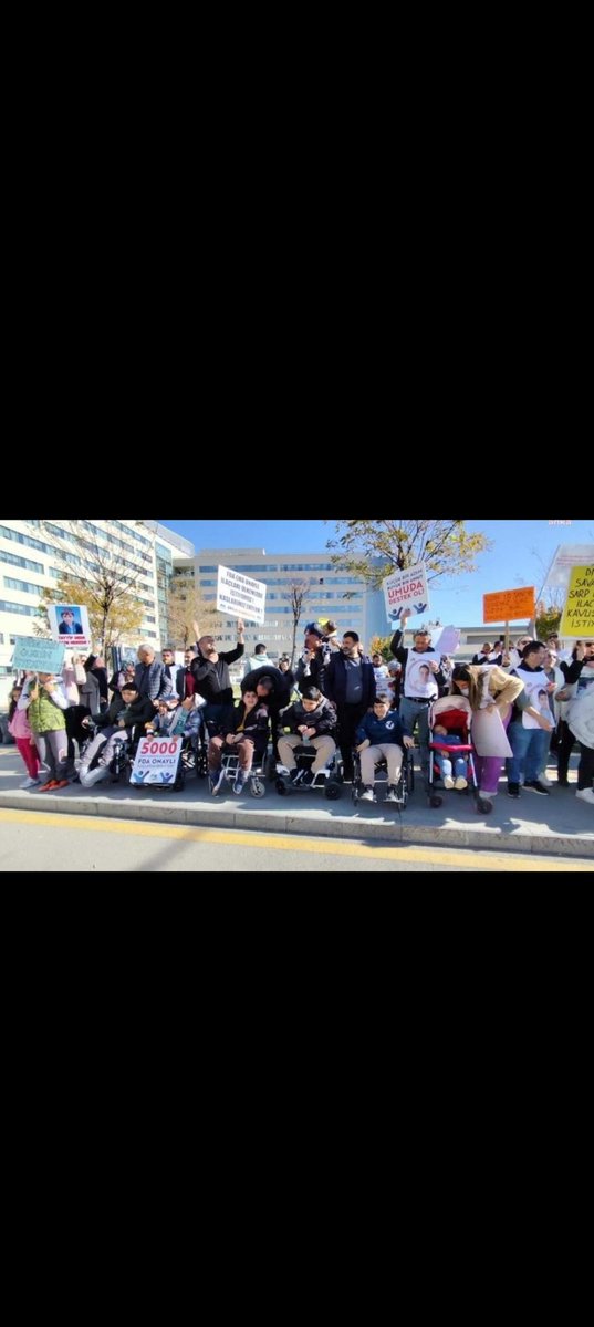 Ayakkabılarını eskitemeyen çocuklarımız ilacını bekliyor T-Ü-R-K-İ-Y-E DMD ÇARESİZ DEĞİL ARTIK ❗️ Birlik olursak GÜÇLÜYÜZ 
GÜÇLÜ OLURSAK ÇOCUKLARIMIZ KAZANACAK ❗️
Daha neyi bekliyorsunuz.
❗#DMDninİlacıİçin
#AmacımızDMDduyulsun
 #bolukartalkayayangın #Samsunspor #Gaziantepspor