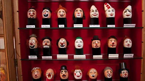 <a href="/speyeraI/">𖦹 || zorofork | Michaelias founder</a> As a clown you can pay to join a group called clowns international. They have what’s called the “egg registry” you get your clown look painted and transferred onto the egg and it helps you cement that look into clown history  +