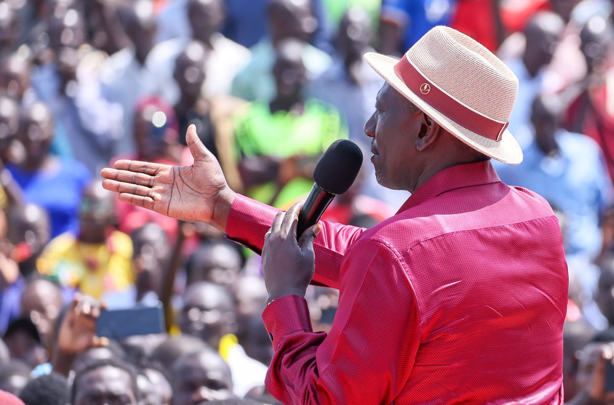Linet_Onyi's tweet photo. The Kakamega-Kisumu dual carriageway is not just a road; it’s a lifeline for trade, tourism, and regional growth. This is how you drive economic transformation. Kudos to the leadership! Western Kenya Empowered 
#MulembeDevelopmentTour https://t.co/SETXOmq2bj