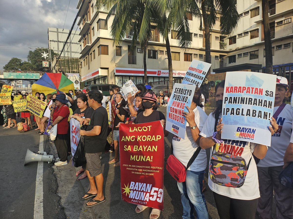 Local protests in various parts of Metro Manila against rising prices, corruption, and impunity. I joined the Bayan Muna-led protest near Sto Domingo Church in QC

Sahod, itaas.
Presyo, ibaba
Alisin pork barrel
Impeach Sara Duterte
Singilin ang gobyerni ni BBM