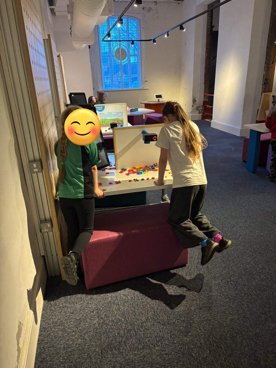 Up and about and ready for our workshop! <a href="/LuntsHeathSch/">Lunt'sHeathSch</a> <a href="/LuntsHeathY4/">Year4LuntsHeath</a>