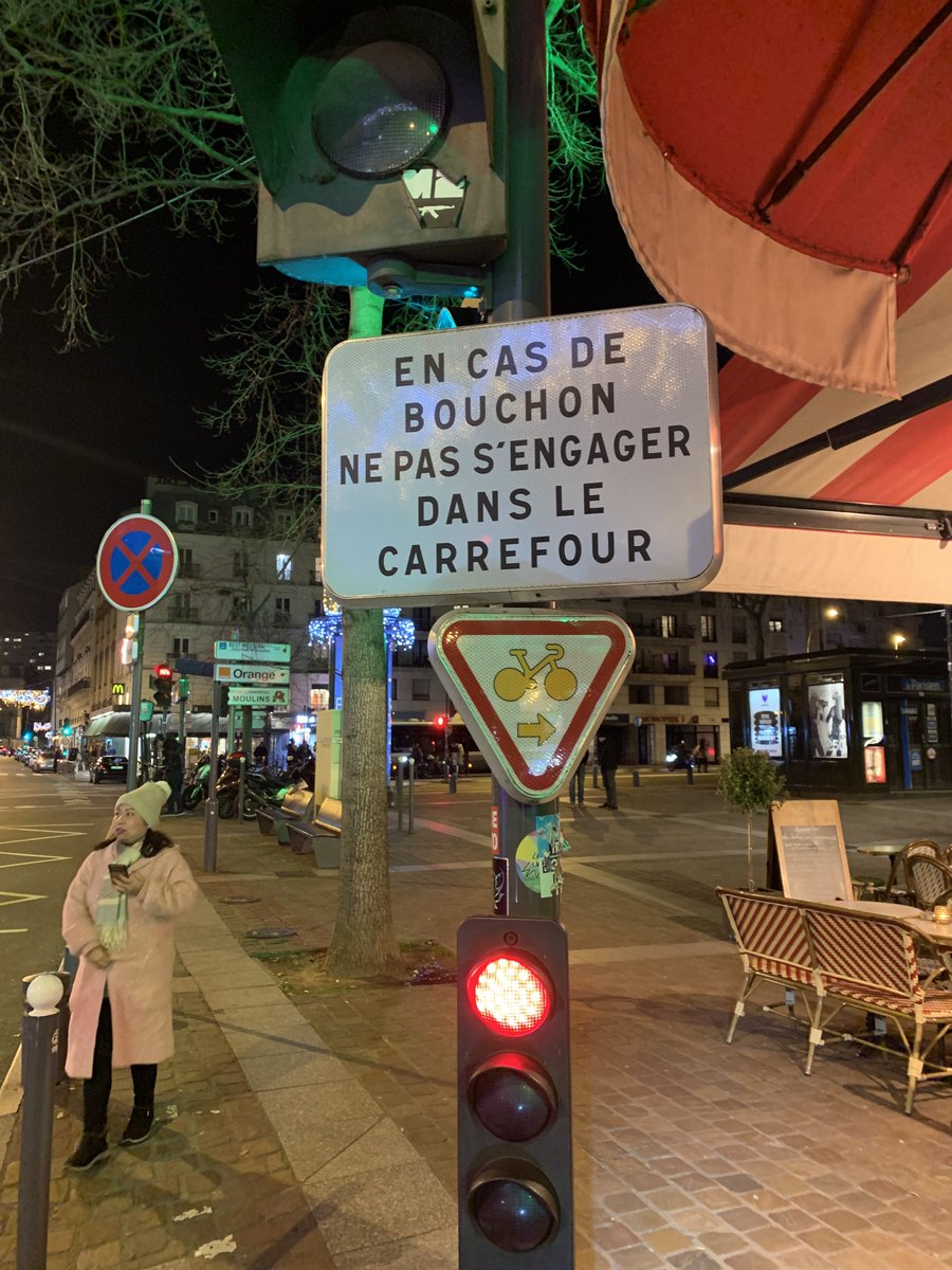 50_euros's tweet photo. Alors qu’il suffisait d’écrire 
« ARRÊTEZ DE CONDUIRE
COMME DES CONS » https://t.co/SvM4pfpCuA