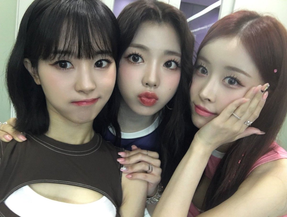 KpopGirlzBands1's tweet photo. #Hannah, #Narin y #Damin dejaron #QueenzEye. El grupo se "reorganizará" en un futuro cercano con #Ahyoon y #Wonchae como los miembros restantes. https://t.co/FveEwYJ0KR