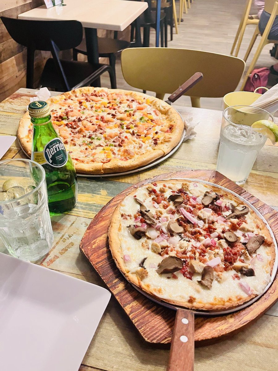 jrcuadra's tweet photo. La Mejor Pizza Margarita de Fajardo en Mamá Mía https://t.co/SiRvJCAuFu