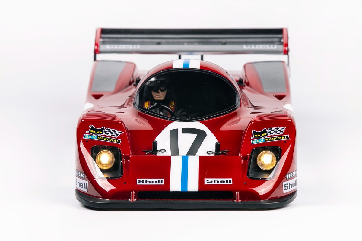 shinpado's tweet photo. #あなたのあか色の作品を見せてください 

今年は青いフェラーリもどき作ります！

#タミヤRC
#C11
#512M https://t.co/DIznaQnBsu