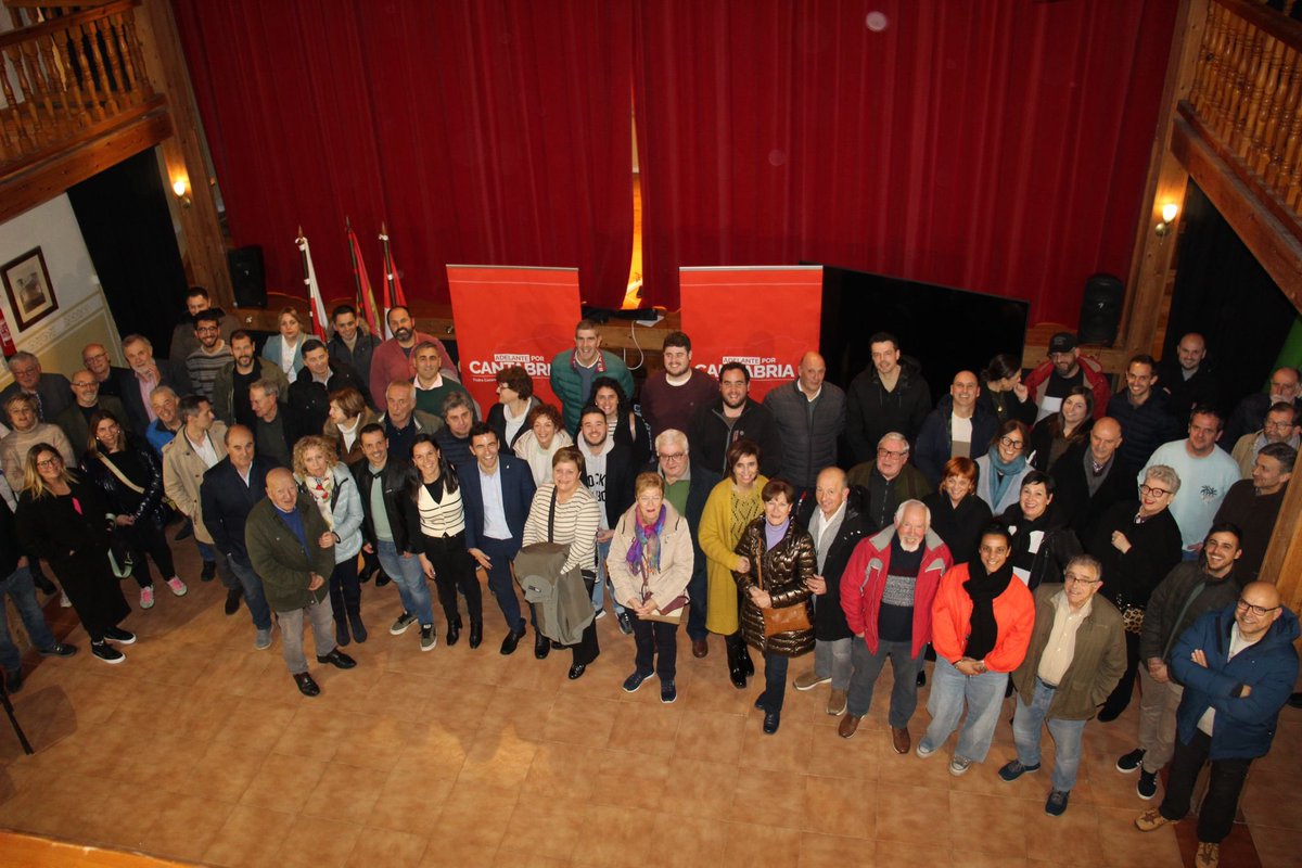 AdelanteXCantab's tweet photo. 📸La casa de cultura de Puente San Miguel se llenó de ganas, de ilusión, de fuerza y de esperanza para hacer del @PSOE la primera fuerza política de #Cantabria.

Con unidad, integración, respeto, credibilidad y coherencia con @pedro_casares.

#AdelantePorCantabria❤️ https://t.co/oW4ISL64OH