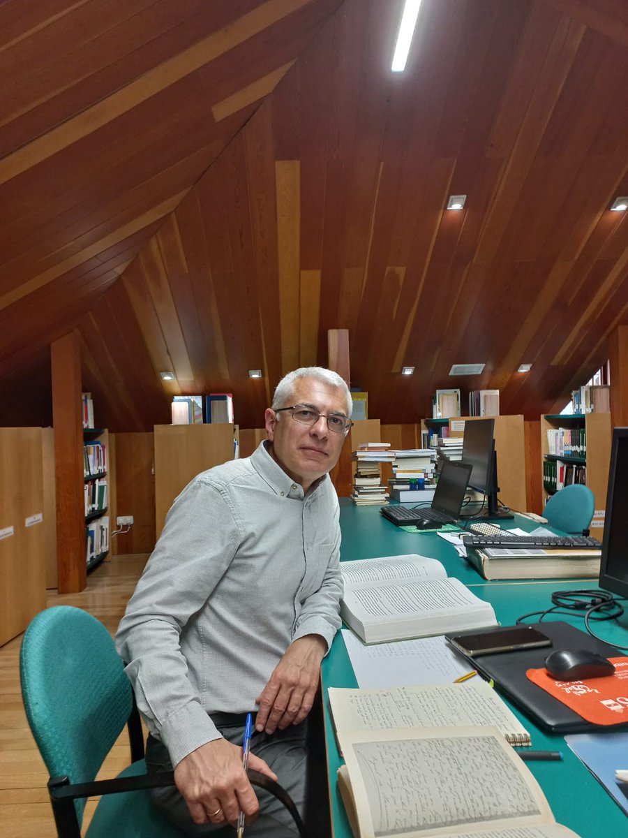 Javier Perea Siller (@javierpereas) on Twitter photo Ha sido una experiencia estupenda participar en el #LIIISimposioSEL en <a href="/usal/">Universidad de Salamanca</a>, en la sesión monográfica de historiografía (<a href="/linpeprensa2/">LinPePrensa 2</a>) y aprender de los colegas sobre entonación. Con tiempo para consultar fondos en la casa-museo <a href="/unamuno/">Casa-Museo Unamuno</a> Ha sido una experiencia estupenda participar en el #LIIISimposioSEL en <a href="/usal/">Universidad de Salamanca</a>, en la sesión monográfica de historiografía (<a href="/linpeprensa2/">LinPePrensa 2</a>) y aprender de los colegas sobre entonación. Con tiempo para consultar fondos en la casa-museo <a href="/unamuno/">Casa-Museo Unamuno</a>