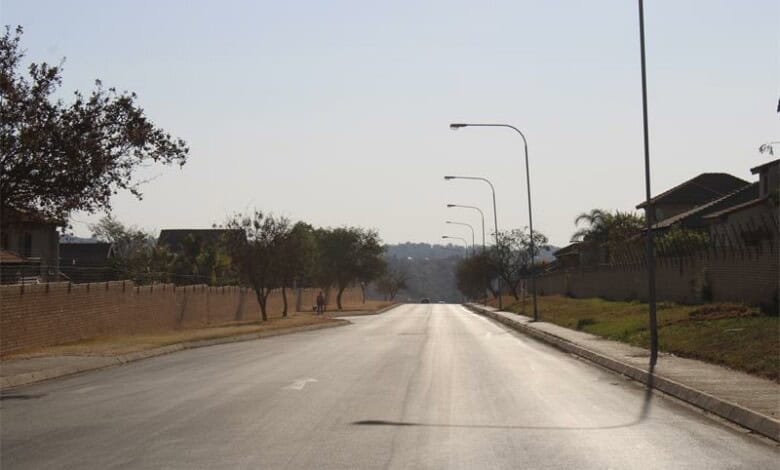 RekordNewspaper's tweet photo. Centurion streetlight woes persist, many areas remain unlit
Read more: https://t.co/CRlAHM1JKC https://t.co/AXA9n15i7i